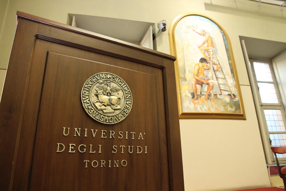 Aula Magna dell'Università agli Studi di Torino Rettorato di via Po con i teleri di Gianfranco Rizzi